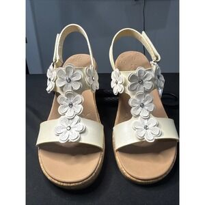 Skechers Arch Fit Beverlee 2.0 Rare Gem Off White Wedge Sandals 119990 Womens 9